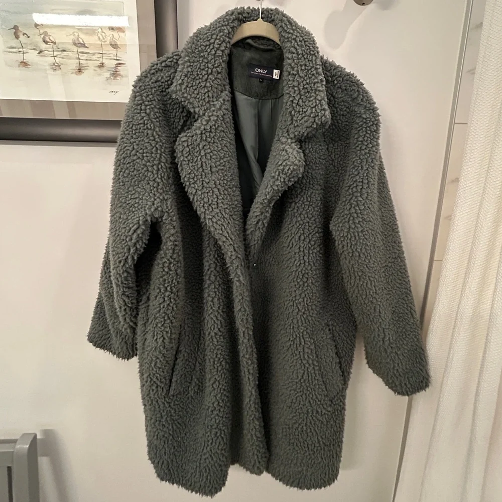 Only Teddy Fur coat - Picture 1 of 3
